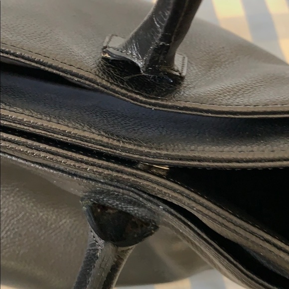 πCloset closing! Authentic Chanel reissues handbag, great for working bag - Picture 8 of 13